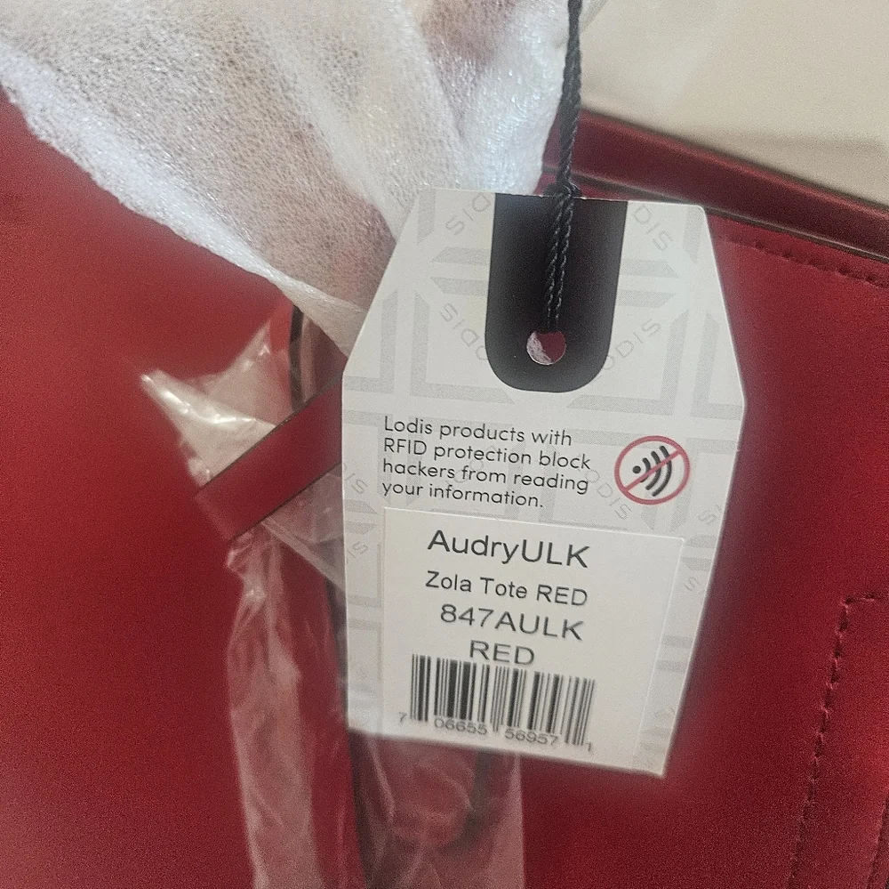 Lodis Red Leather.Audrey RFID Zola Tote